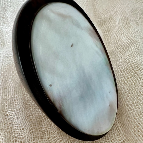 Sculptural Ebony Wood & Mother-of-Pearl Statement Ring Sz 7.5 Vintage NWOT - Picture 7 of 9